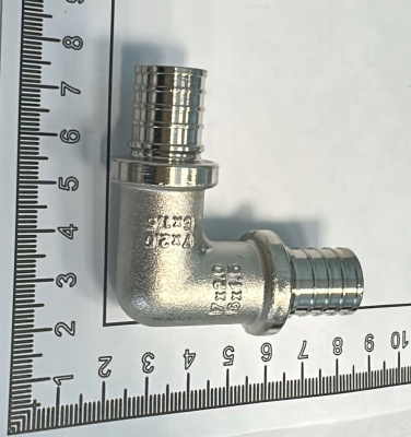 Угол 17х90 RAUTHERM S Rehau (Германия)