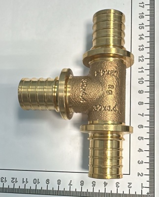 Тройник 32 RAUTITAN PLATINUM Rehau (Германия)